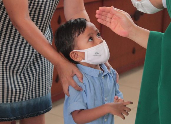 ANAK-ANAK BISA MISA DI GEREJA LAGI